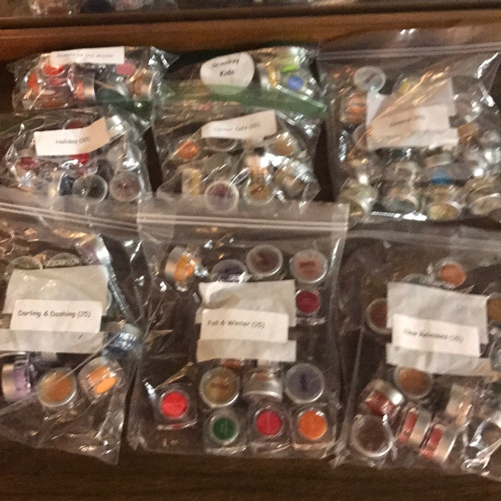 Large Lot of scentsy samples